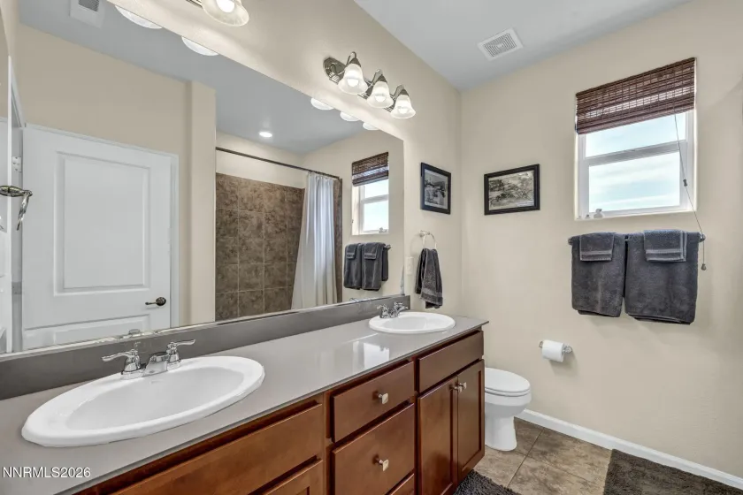 1216 Mallard Crest, Sparks, Nevada 89441, 3 Bedrooms Bedrooms, ,2 BathroomsBathrooms,Residential,Residential,Mallard Crest,260003152