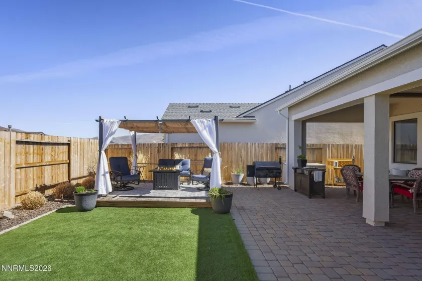 2253 Paint Horse, Reno, Nevada 89521, 2 Bedrooms Bedrooms, ,2 BathroomsBathrooms,Residential,Residential,Paint Horse,260003158