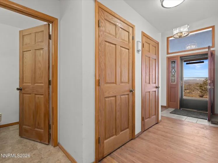 670 Valle Verde, Sparks, Nevada 89441, 3 Bedrooms Bedrooms, ,3 BathroomsBathrooms,Residential,Residential,Valle Verde,260003162