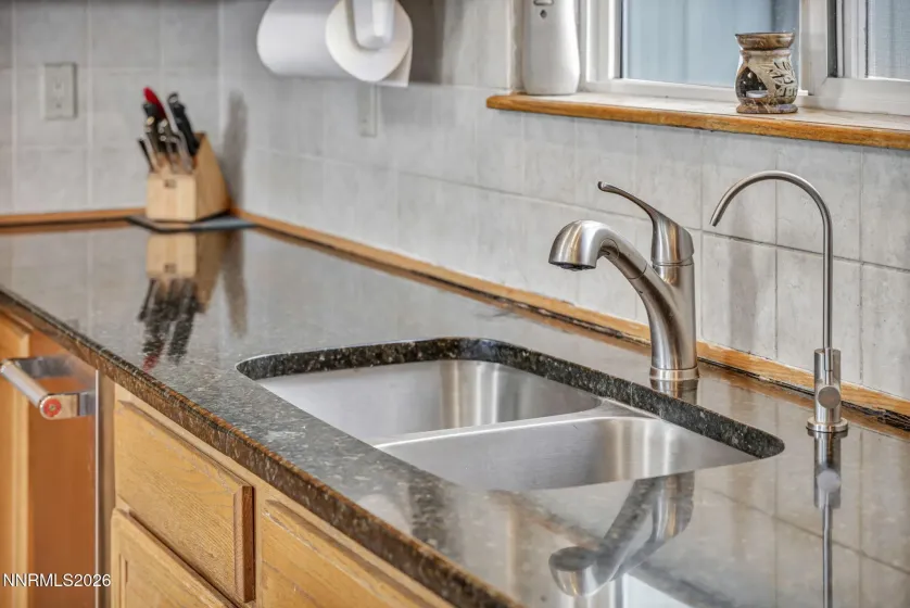 1374 Porter, Minden, Nevada 89423, 3 Bedrooms Bedrooms, ,3 BathroomsBathrooms,Residential,Residential,Porter,260003164