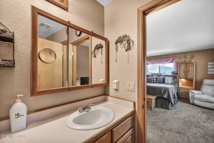 1374 Porter, Minden, Nevada 89423, 3 Bedrooms Bedrooms, ,3 BathroomsBathrooms,Residential,Residential,Porter,260003164