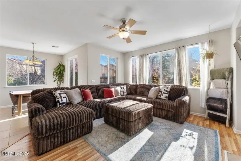 3747 Banfi, Sparks, Nevada 89436, 4 Bedrooms Bedrooms, ,3 BathroomsBathrooms,Residential,Residential,Banfi,260003167