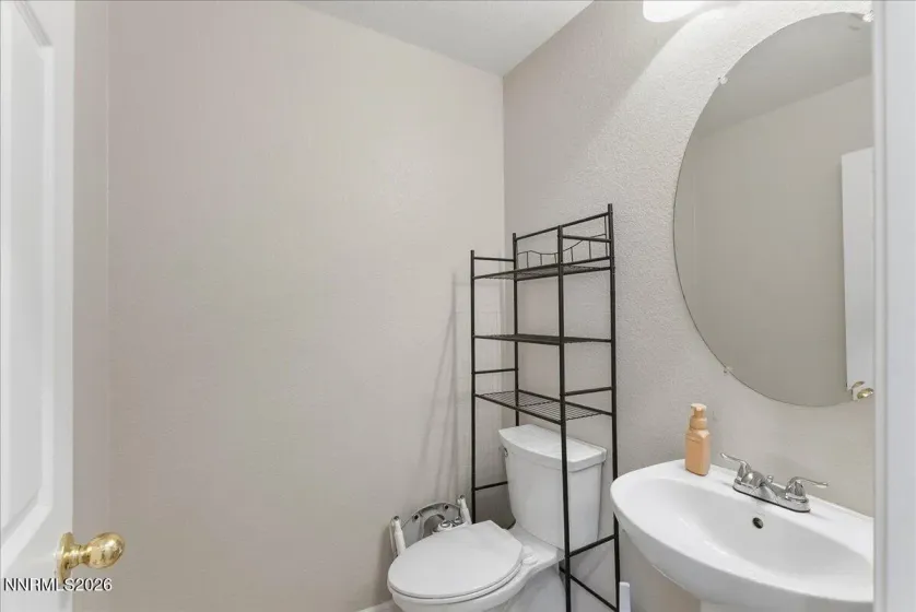 3747 Banfi, Sparks, Nevada 89436, 4 Bedrooms Bedrooms, ,3 BathroomsBathrooms,Residential,Residential,Banfi,260003167