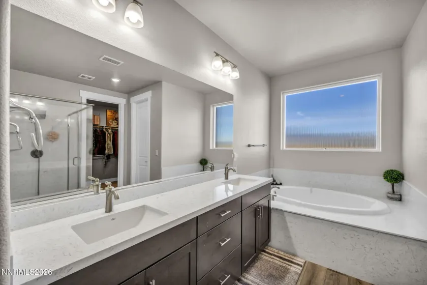 944 Los Alamitos, Minden, Nevada 89423, 4 Bedrooms Bedrooms, ,4 BathroomsBathrooms,Residential,Residential,Los Alamitos,260003168