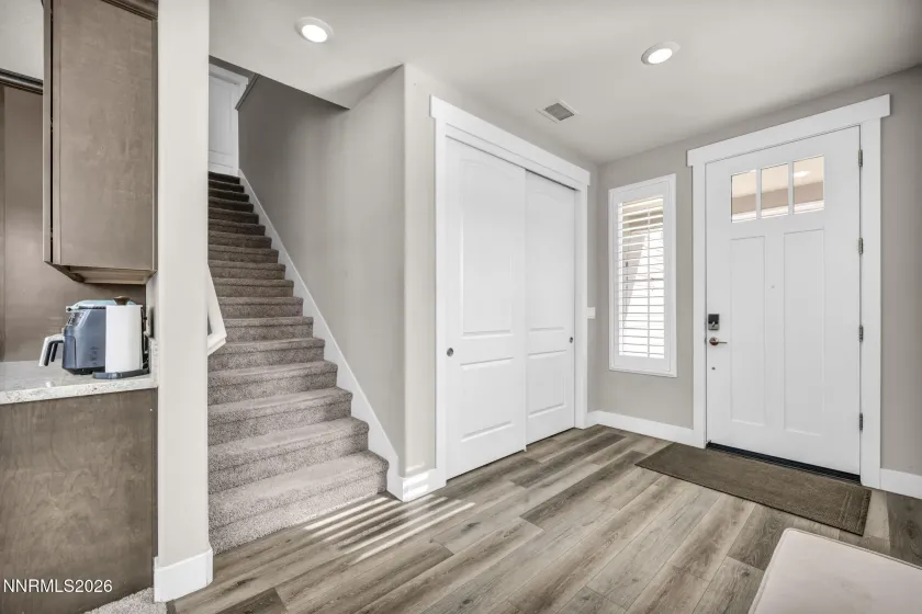 944 Los Alamitos, Minden, Nevada 89423, 4 Bedrooms Bedrooms, ,4 BathroomsBathrooms,Residential,Residential,Los Alamitos,260003168