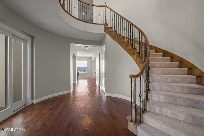 10058 Via Solano, Reno, Nevada 89511, 6 Bedrooms Bedrooms, ,5 BathroomsBathrooms,Residential,Residential,Via Solano,260003171