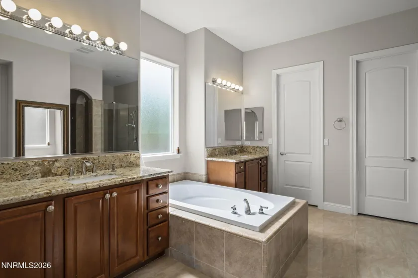 10058 Via Solano, Reno, Nevada 89511, 6 Bedrooms Bedrooms, ,5 BathroomsBathrooms,Residential,Residential,Via Solano,260003171