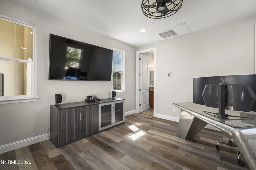 10058 Via Solano, Reno, Nevada 89511, 6 Bedrooms Bedrooms, ,5 BathroomsBathrooms,Residential,Residential,Via Solano,260003171