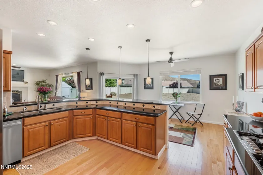 308 San Roma, Dayton, Nevada 89403, 3 Bedrooms Bedrooms, ,2 BathroomsBathrooms,Residential,Residential,San Roma,260003173