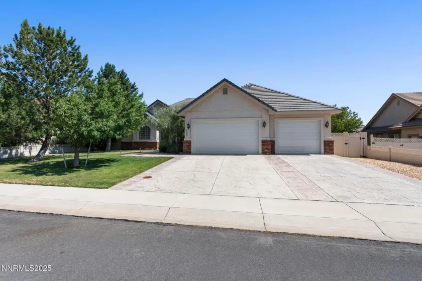 308 San Roma, Dayton, Nevada 89403, 3 Bedrooms Bedrooms, ,2 BathroomsBathrooms,Residential,Residential,San Roma,260003173