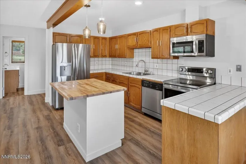 2135 Marsh, Reno, Nevada 89509, 3 Bedrooms Bedrooms, ,4 BathroomsBathrooms,Residential,Residential,Marsh,260003178