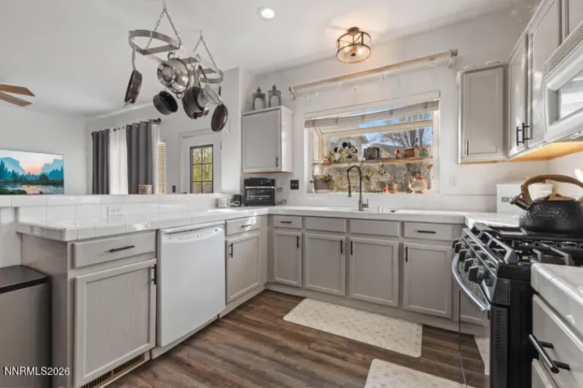 9727 Northrup, Reno, Nevada 89521, 4 Bedrooms Bedrooms, ,3 BathroomsBathrooms,Residential,Residential,Northrup,260003180