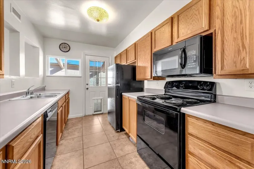 11272 Green Mountain, Reno, Nevada 89506, 3 Bedrooms Bedrooms, ,1 BathroomBathrooms,Residential,Residential,Green Mountain,260003179