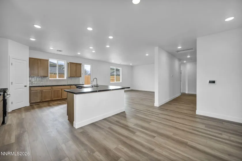 3463 Payton, Fernley, Nevada 89408, 4 Bedrooms Bedrooms, ,3 BathroomsBathrooms,Residential,Residential,Payton,260003200