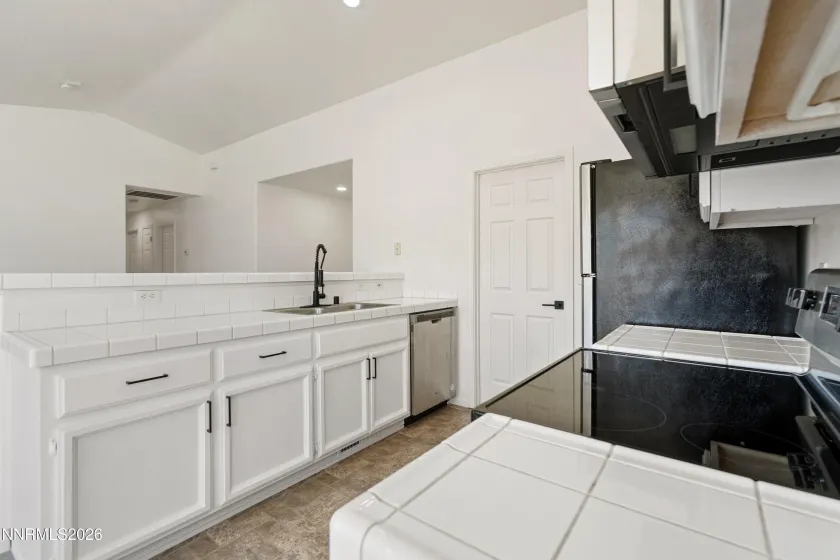 1115 Herron, Fernley, Nevada 89408, 3 Bedrooms Bedrooms, ,2 BathroomsBathrooms,Residential,Residential,Herron,260003205