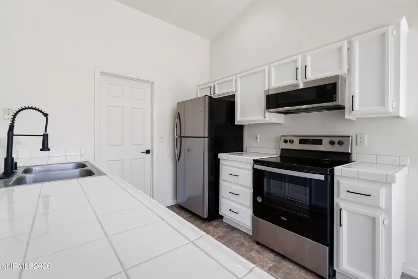 1115 Herron, Fernley, Nevada 89408, 3 Bedrooms Bedrooms, ,2 BathroomsBathrooms,Residential,Residential,Herron,260003205