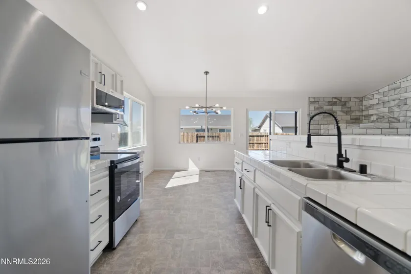 1115 Herron, Fernley, Nevada 89408, 3 Bedrooms Bedrooms, ,2 BathroomsBathrooms,Residential,Residential,Herron,260003205