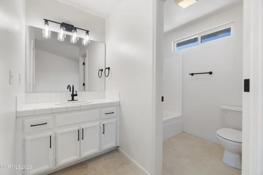 1115 Herron, Fernley, Nevada 89408, 3 Bedrooms Bedrooms, ,2 BathroomsBathrooms,Residential,Residential,Herron,260003205