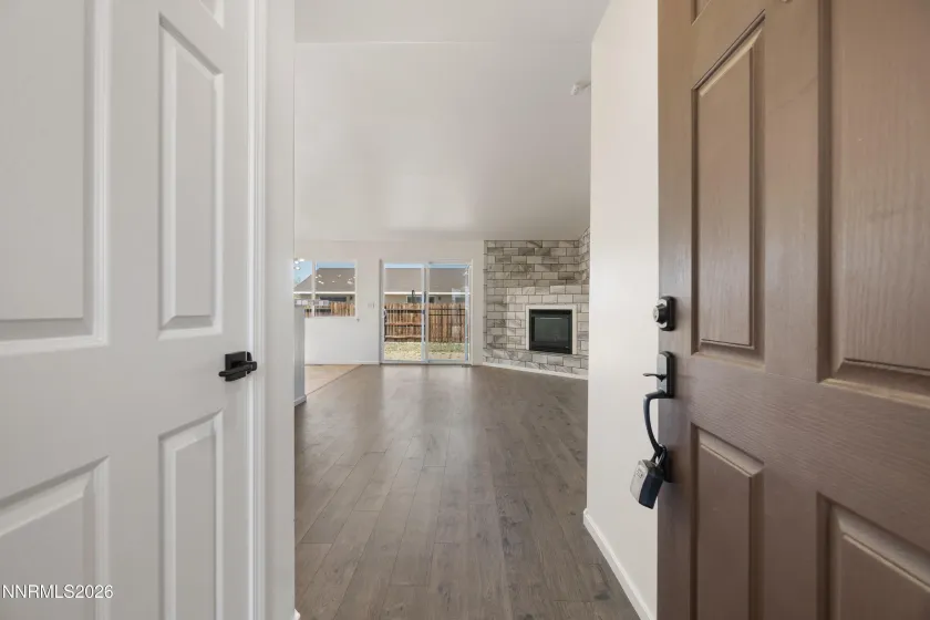 1115 Herron, Fernley, Nevada 89408, 3 Bedrooms Bedrooms, ,2 BathroomsBathrooms,Residential,Residential,Herron,260003205