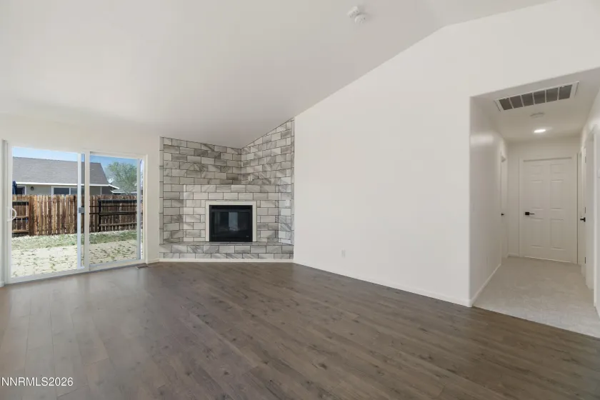 1115 Herron, Fernley, Nevada 89408, 3 Bedrooms Bedrooms, ,2 BathroomsBathrooms,Residential,Residential,Herron,260003205