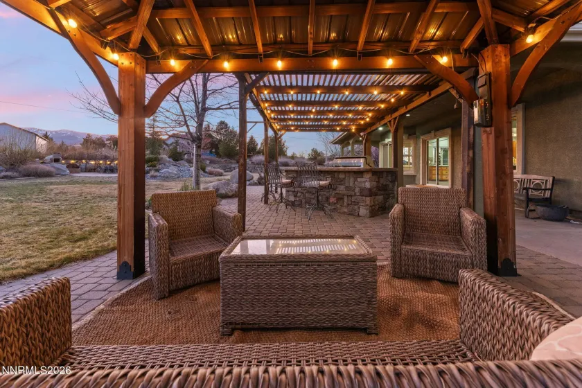 2220 Whites Creek, Reno, Nevada 89511, 5 Bedrooms Bedrooms, ,4 BathroomsBathrooms,Residential,Residential,Whites Creek,260003207