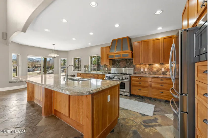 2220 Whites Creek, Reno, Nevada 89511, 5 Bedrooms Bedrooms, ,4 BathroomsBathrooms,Residential,Residential,Whites Creek,260003207