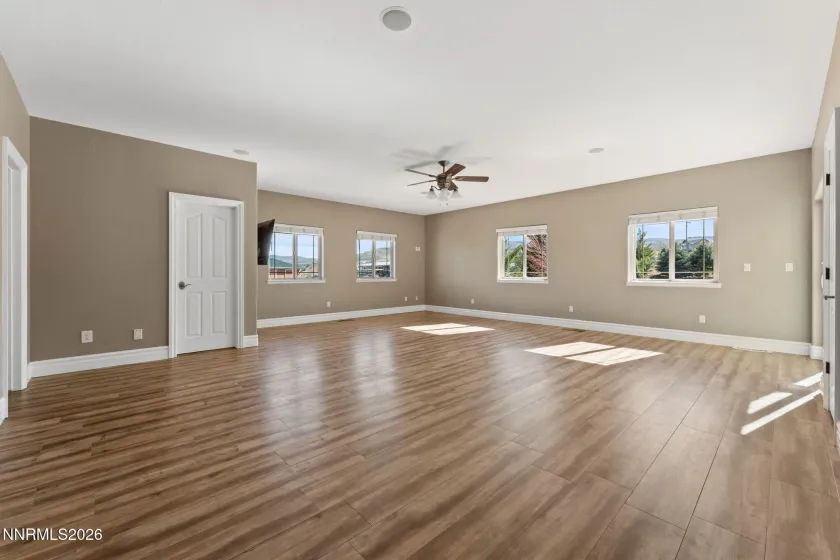 2220 Whites Creek, Reno, Nevada 89511, 5 Bedrooms Bedrooms, ,4 BathroomsBathrooms,Residential,Residential,Whites Creek,260003207