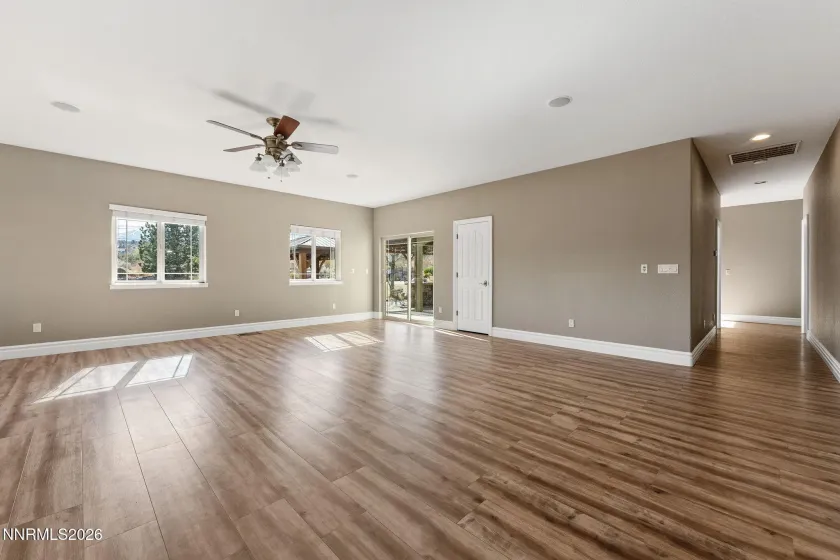 2220 Whites Creek, Reno, Nevada 89511, 5 Bedrooms Bedrooms, ,4 BathroomsBathrooms,Residential,Residential,Whites Creek,260003207