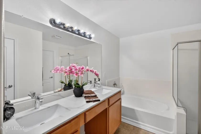 17000 Wedge, Reno, Nevada 89511, 2 Bedrooms Bedrooms, ,2 BathroomsBathrooms,Residential,Residential,Wedge,260003211