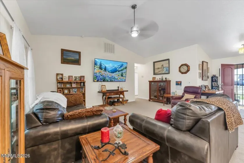 1197 Skyridge, Fallon, Nevada 89406, 3 Bedrooms Bedrooms, ,3 BathroomsBathrooms,Residential,Residential,Skyridge,260003195