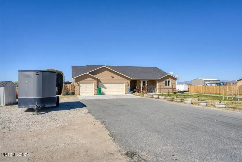 1197 Skyridge, Fallon, Nevada 89406, 3 Bedrooms Bedrooms, ,3 BathroomsBathrooms,Residential,Residential,Skyridge,260003195