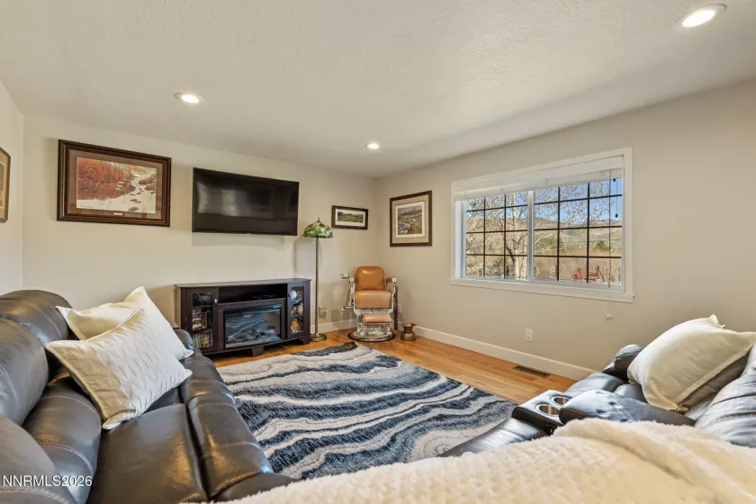 17165 Virginia, Reno, Nevada 89521, 4 Bedrooms Bedrooms, ,3 BathroomsBathrooms,Residential,Residential,Virginia,260003213