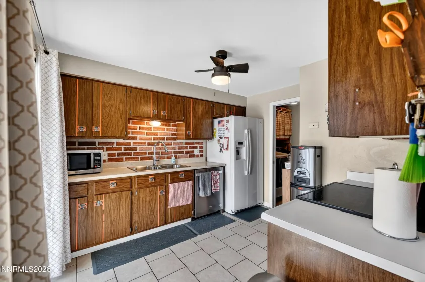 2116 Oppio, Sparks, Nevada 89431, 3 Bedrooms Bedrooms, ,2 BathroomsBathrooms,Residential,Residential,Oppio,260003221