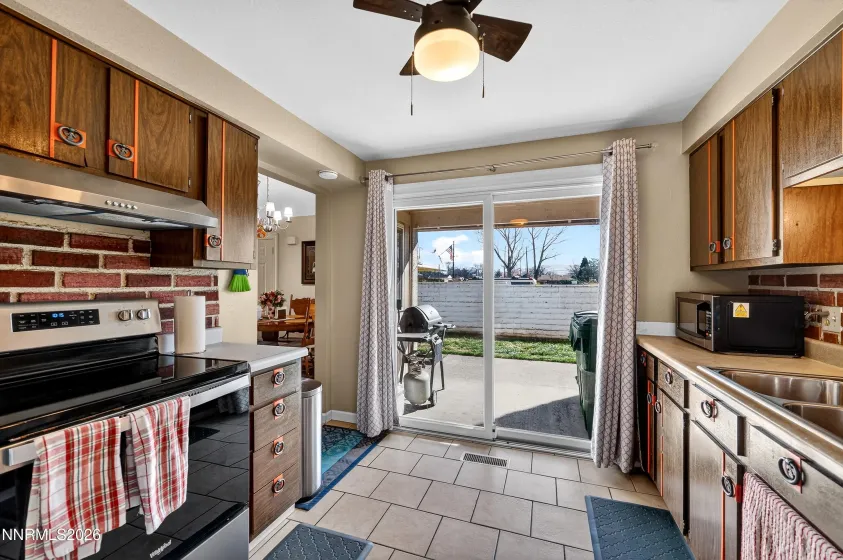 2116 Oppio, Sparks, Nevada 89431, 3 Bedrooms Bedrooms, ,2 BathroomsBathrooms,Residential,Residential,Oppio,260003221