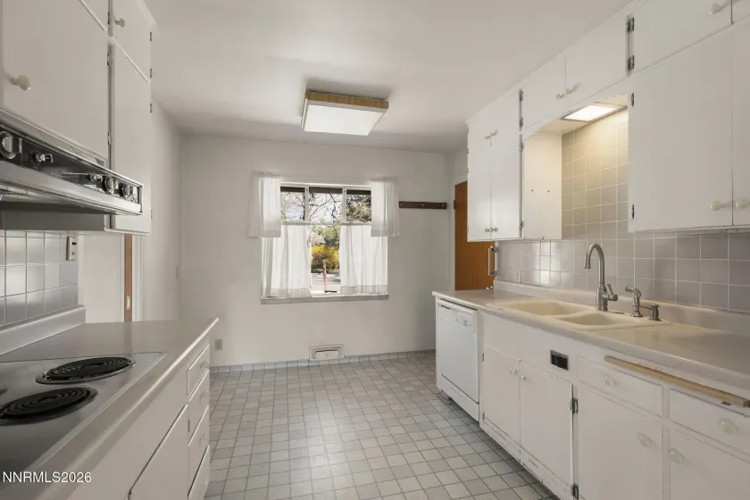 1850 California, Reno, Nevada 89509, 4 Bedrooms Bedrooms, ,2 BathroomsBathrooms,Residential,Residential,California,260003225