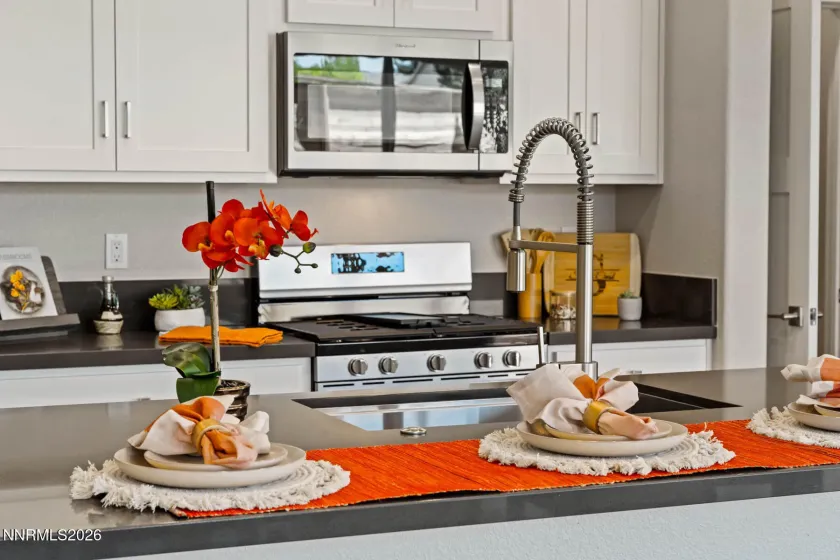 182 Silver Peak, Carson City, Nevada 89701, 3 Bedrooms Bedrooms, ,3 BathroomsBathrooms,Residential,Residential,Silver Peak,260003232