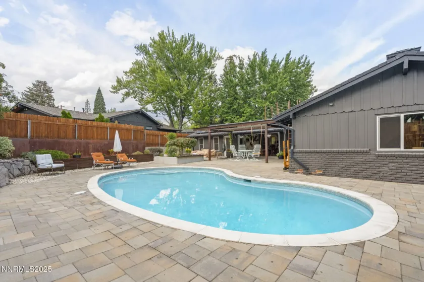 1400 Belford, Reno, Nevada 89509, 3 Bedrooms Bedrooms, ,3 BathroomsBathrooms,Residential,Residential,Belford,250055825