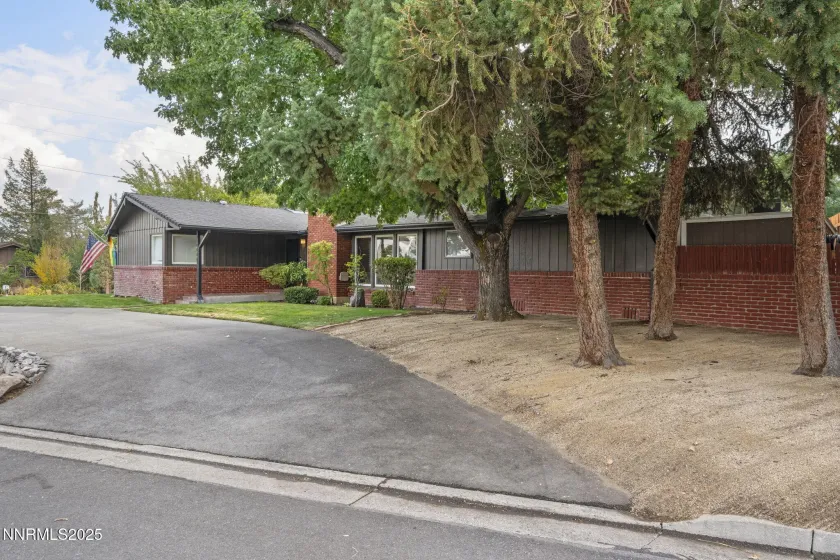 1400 Belford, Reno, Nevada 89509, 3 Bedrooms Bedrooms, ,3 BathroomsBathrooms,Residential,Residential,Belford,250055825