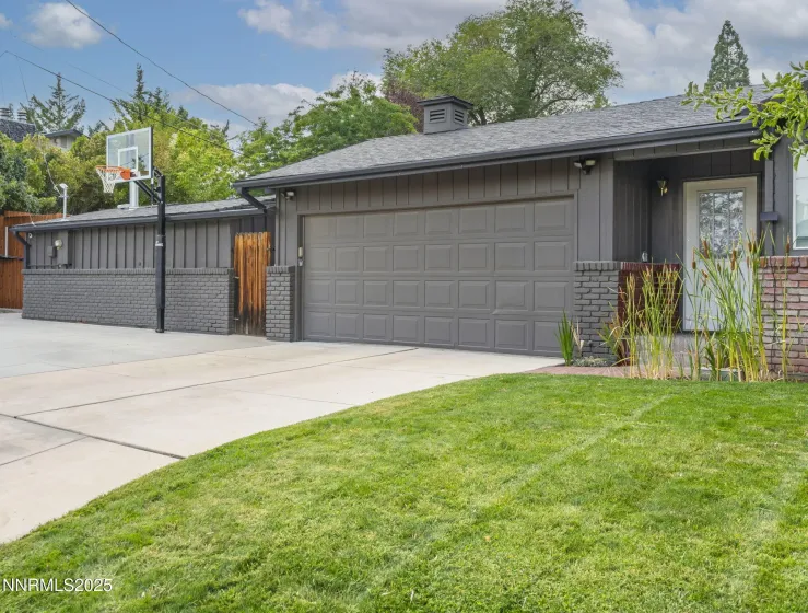 1400 Belford, Reno, Nevada 89509, 3 Bedrooms Bedrooms, ,3 BathroomsBathrooms,Residential,Residential,Belford,250055825