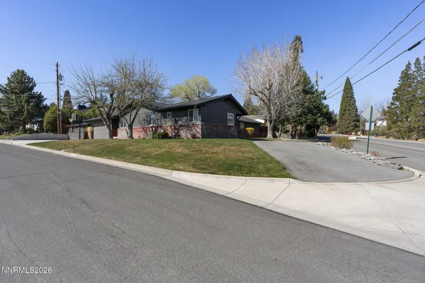 1400 Belford, Reno, Nevada 89509, 3 Bedrooms Bedrooms, ,3 BathroomsBathrooms,Residential,Residential,Belford,250055825