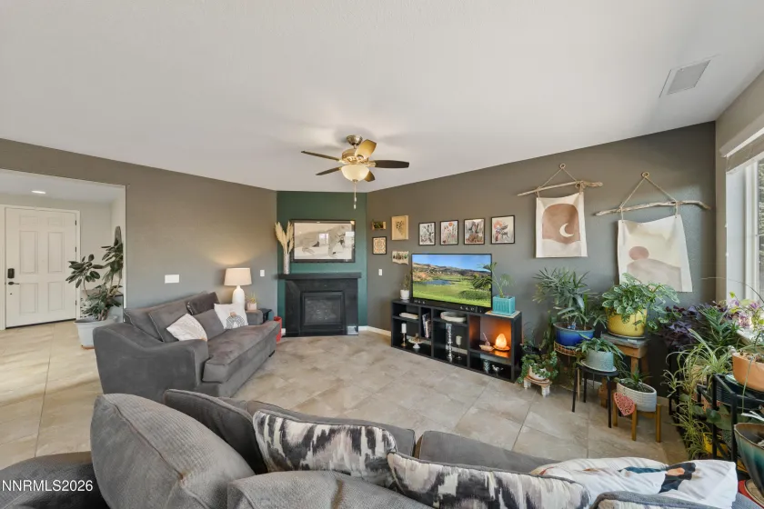 2784 Peavine Creek, Reno, Nevada 89523, 3 Bedrooms Bedrooms, ,3 BathroomsBathrooms,Residential,Residential,Peavine Creek,260003240