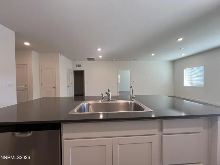 4579 Mifflin, Fernley, Nevada 89408, 3 Bedrooms Bedrooms, ,2 BathroomsBathrooms,Residential,Residential,Mifflin,260003241