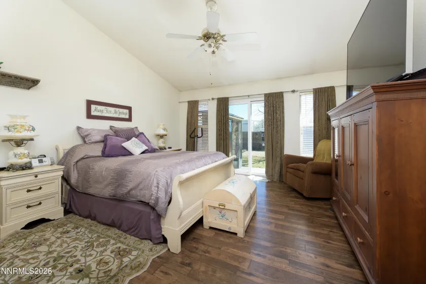 Primary bedroom, slider to back patio