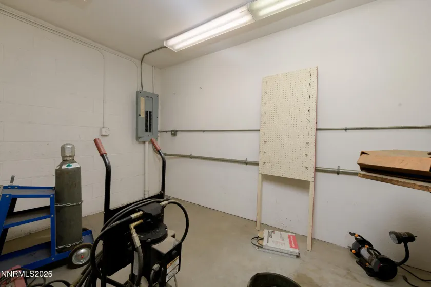 2562 Silver State, Minden, Nevada 89423, ,Commercial Sale,Residential,Silver State,260003247