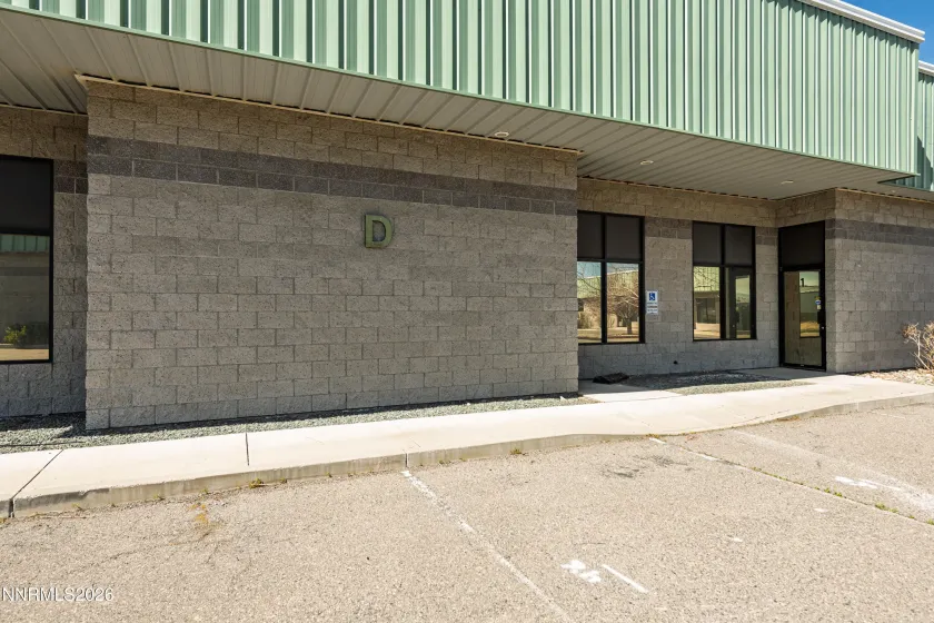 2562 Silver State, Minden, Nevada 89423, ,Commercial Sale,Residential,Silver State,260003247