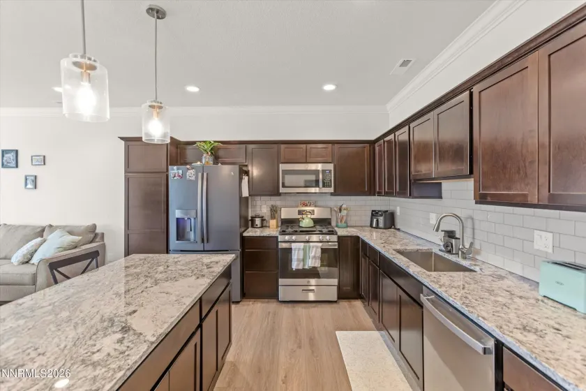 18661 Village Center, Reno, Nevada 89508, 2 Bedrooms Bedrooms, ,3 BathroomsBathrooms,Residential,Residential,Village Center,260003256