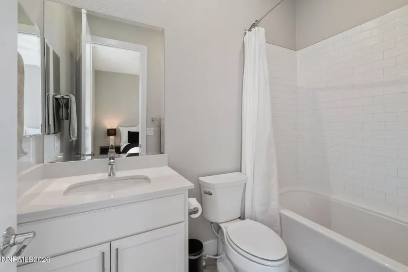 911 Solarium, Reno, Nevada 89511, 3 Bedrooms Bedrooms, ,4 BathroomsBathrooms,Residential,Residential,Solarium,260003257