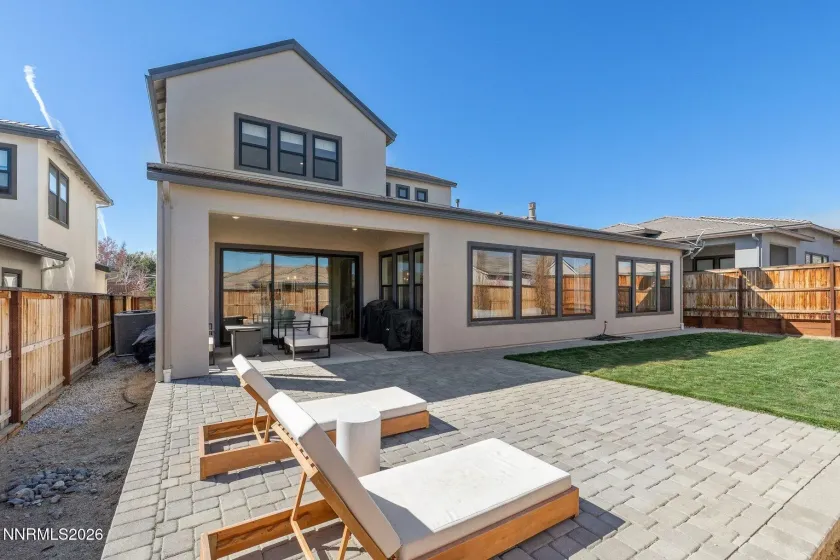 911 Solarium, Reno, Nevada 89511, 3 Bedrooms Bedrooms, ,4 BathroomsBathrooms,Residential,Residential,Solarium,260003257