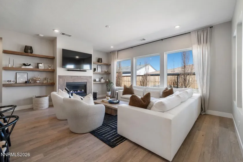 911 Solarium, Reno, Nevada 89511, 3 Bedrooms Bedrooms, ,4 BathroomsBathrooms,Residential,Residential,Solarium,260003257