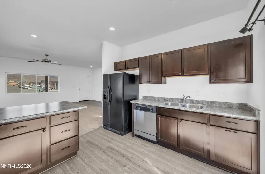 233 Misty, Dayton, Nevada 89403, 3 Bedrooms Bedrooms, ,3 BathroomsBathrooms,Residential,Residential,Misty,260003259